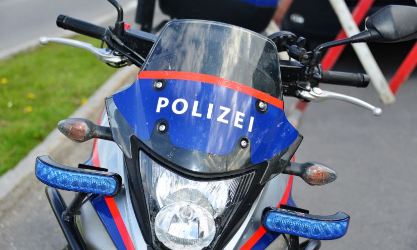 Polizist bei Verkehrsunfall verletzt