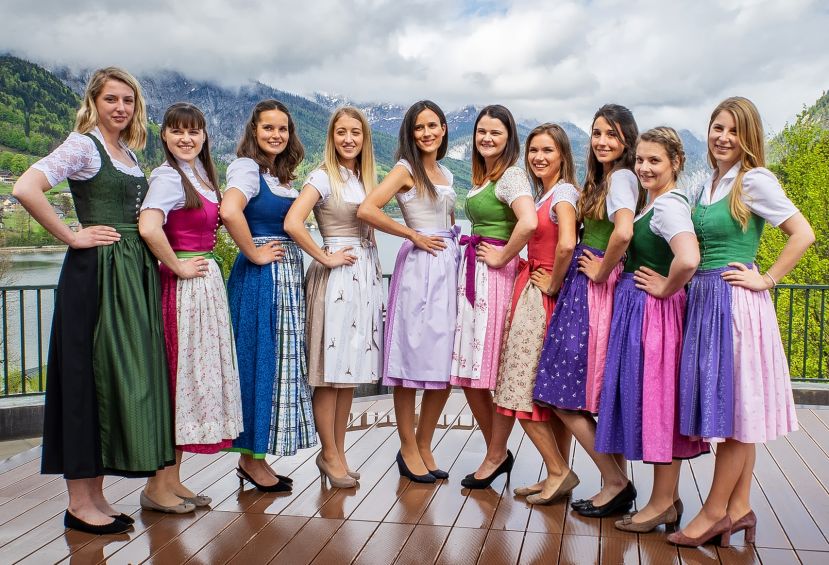 Nach der Präsentation wurden zehn Kandidatinnen gekürt, die nun zur Wahl der Narzissenhoheiten antreten: Verena Loderbauer, Ulrike Aigner, Ulrike Gräfner, Angelika Moisl, Melanie Lettner, Veronika Giselbrecht, Marlene Egger, Ines Borth, Lisa Marie Schmid und Sabrina Kranabitl