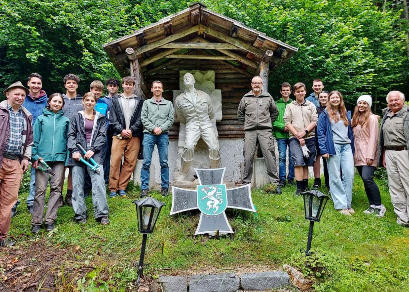 Schüler setzen ein Zeichen der Erinnerung