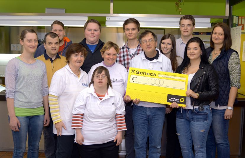 Hinten v.r.: Mag. Gerhild Lackner, Markus Wöhry, Julia Köchl, Tobias Fösleitner, Lukas Buketits, Thomas Strennberger (Lebenshilfe). Vorne v.r.: Stefanie Brugger, Harald Rohrauer, Melanie Fuchs, Petra Zuber, Christine Reiter, Willi Riedner und Laura Hussauf.