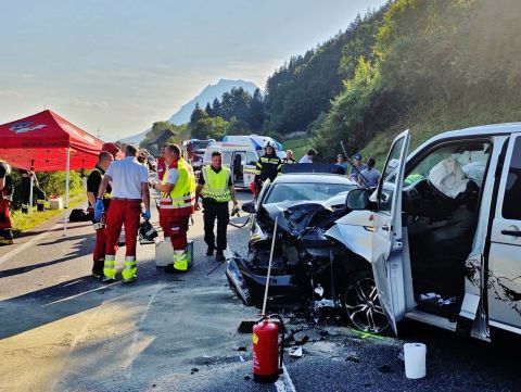 Schwerer Frontalcrash auf der B320