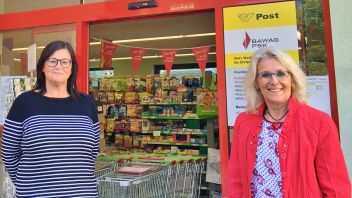 Petra Gruber und Bürgermeisterin Roswitha Glashüttner