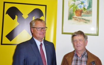 Dir. Manfred Kirchsteiger mit Gottfried Tiffner aus Aigen im Ennstal