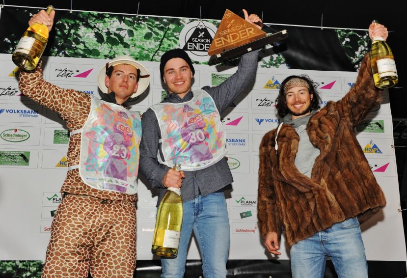 Siegerfoto mit Sieger Stefan Baumeister (Snowboard Alpin GER) 2. Platz Frederic Berthold (Ski-Cross AUT) und 3.Platz Aron Juritz (Snowboard Alpin AUT)
