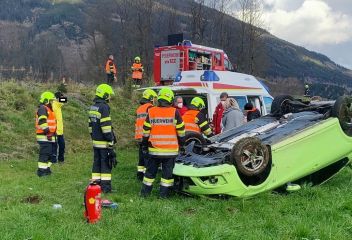 Verkehrsunfall auf der B146