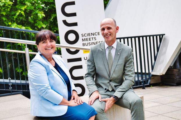Landeshauptmann-Stv. Manuela Khom und Wirtschaftslandesrat Willibald Ehrenhöfer beim Besuch des UNICORN Startup &amp; Innovation Hub in Graz