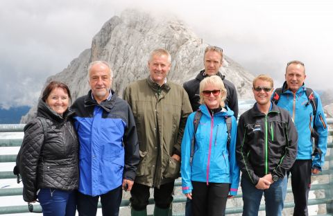 v.l.n.r.: 2. LT-Präs. Manuela Khom, LAbg. Bgm. Hermann Hartleb, KO LAbg. Karl Lackner, OPO GK Manfred Engelhardt, Heidi Knaus (Planai-Team), Josef Zörweg (Planai-Team), BR Bgm. Armin Forstner