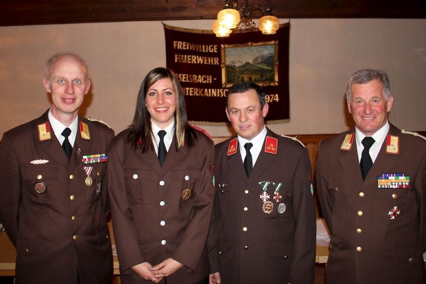 Foto zeigt ABI Schraml, OBI Grieshofer, HBI Moser - OBR Pötsch
