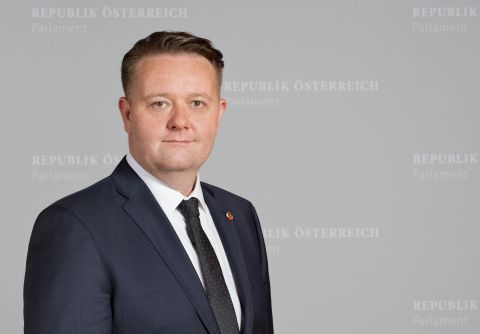 Volle Solidarität mit den streikenden Metallern