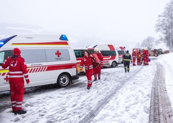 Reisebusunfall auf der B 320