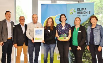 Friedrich Hofer, GF Klimabündnis Steiermark; Peter Gspaltl, GF Steir. Verkehrsverbund GmbH; Herbert Traisch, ÖBB Projekt Senior Mobil; Claudia Plank, RML Bezirk Liezen; Sabine Schaumberger, RML Bezirk Liezen; Christiane Schaunitzer, RML Bezirk Liezen und LRin Ursula Lackner