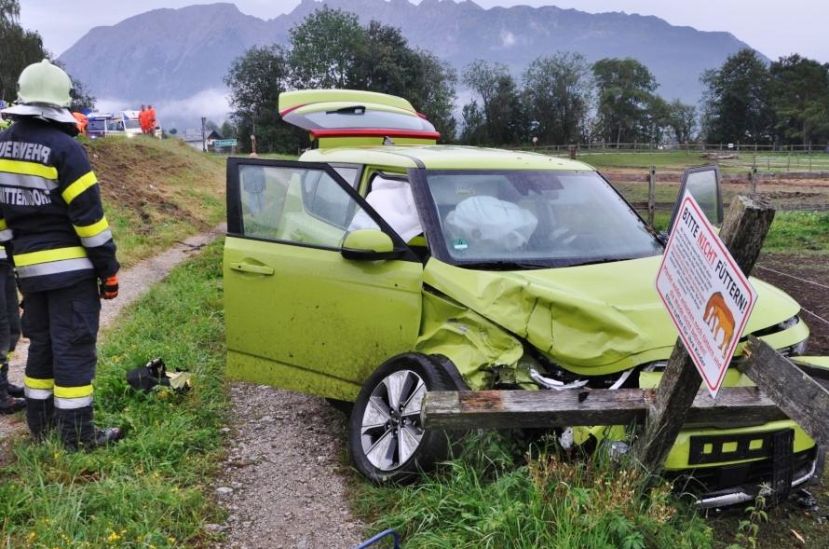 Zwei Verletzte bei Verkehrsunfall
