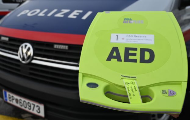 Alle Polizeidienststellen mit Defibrillatoren ausgestattet
