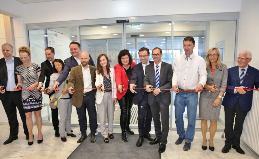 Mit zahlreichen Ehrengästen wurde die offizielle Eröffnung der generalsanierten Geschäftsstelle des AMS Liezen am 25. April 2018 gefeiert.