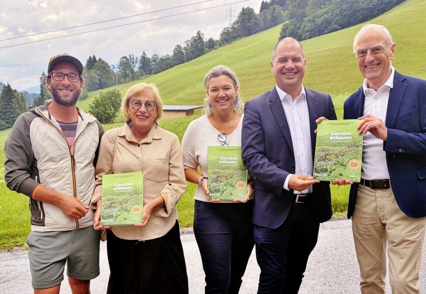 Michael Windberger (Betriebsgründer Garten am Berg KG), Vize-Bgm.in Dipl.-Päd. Maria Drechsler (Stadtgemeinde Schladming), Dr.in Eva Stiermayr (Geschäftsführerin RML Regionalmanagement Bezirk Liezen GmbH), Mag. Michael Schickhofer (Teamleiter Standortcoaching SFG) und Siegfried Nerath (Moderation)