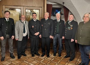 Bgm. Friedrich Zefferer, Eduard Heidlmayer, Christian Hollinger, Wilhelm Auth, Walter Schwab, Helmuth Radauer und Ewald Seiringer
