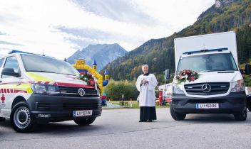 Sturmfest mit Segnung der neuen Fahrzeuge