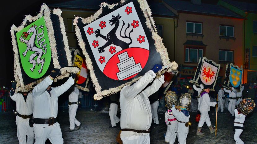 Traditioneller Glöcklerlauf in Stainach 2024