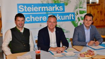 Bezirksparteiobmann LAbg. Albert Royer, Landesparteiobmann LAbg. Mario Kunasek und Landesparteisekretär LAbg. Mag. Stefan Hermann