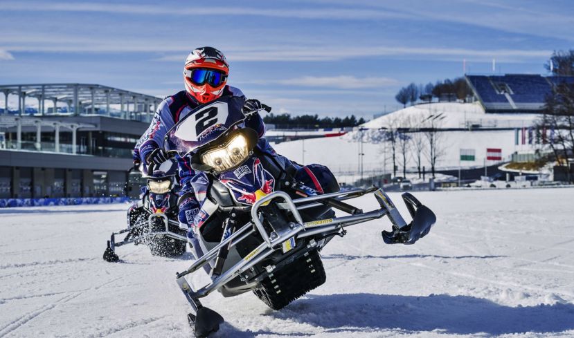 Motorsport und Spaß im Schnee