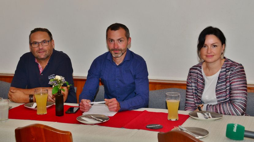 Spitzenkandidat der ÖVP Admont Christian Haider (Mitte) mit der Zweitgereihten Mag. Katrin Laubichler und Josef Lautner, Nummer 3 auf der Admonter ÖVP-Liste.