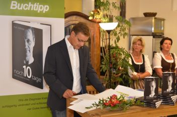 Buchvorstellung von Kurt Sölkner in „Buch und Boot" in Altaussee