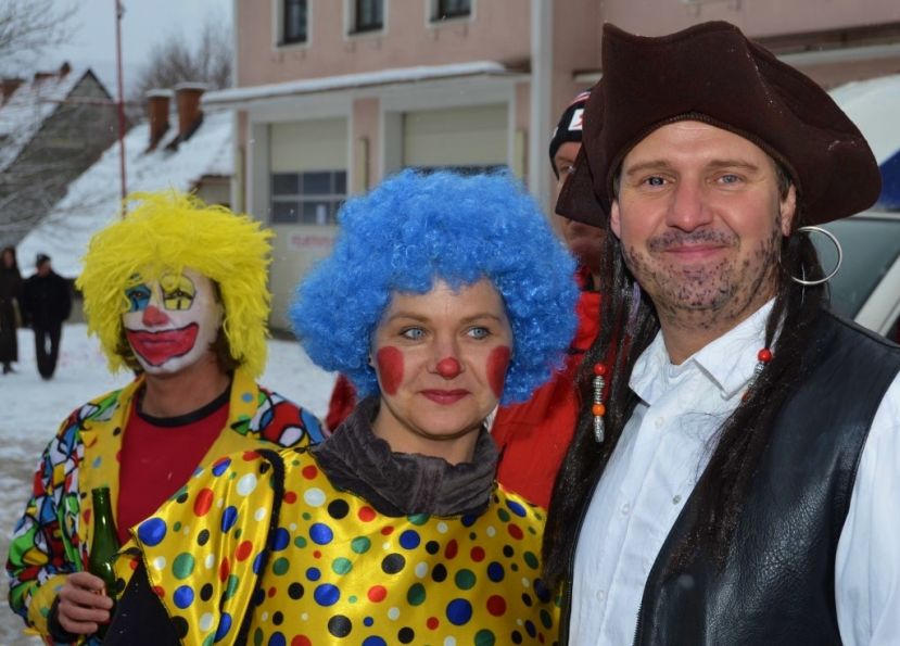 Achtung, Restalkohol im Fasching!