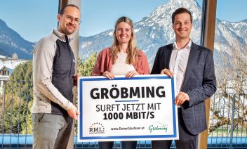 Philipp Röhm, Geschäftsführer RML Infrastruktur; Julia Rindler, Bürgerservice Marktgemeinde Gröbming und Bürgermeister Thomas Reingruber