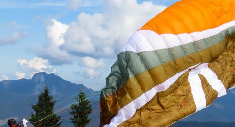 Mit Paragleiter schwer verletzt