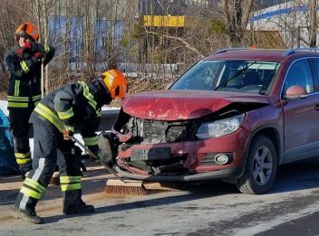 Frau bei Auffahrunfall verletzt