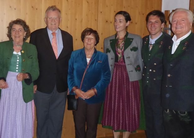 Von links nach rechts: Christina Hundt, Dr. Erwin Teufel, Edeltraud Teufel, Michaela Steinegger, Grundlsees Bürgermeister Franz Steinegger, Dr.h.c. Ernst E.P. Hochsteger