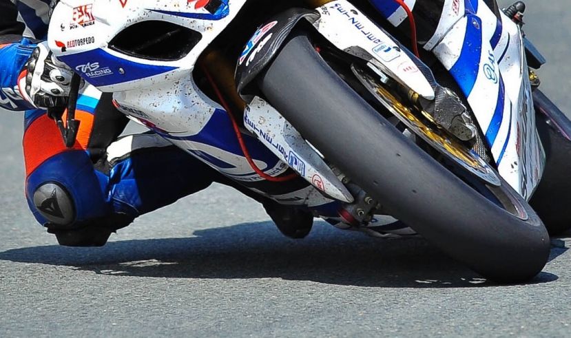 Motorradfahrer streifte Pkw