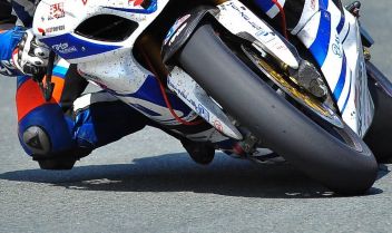 Motorradfahrer streifte Pkw