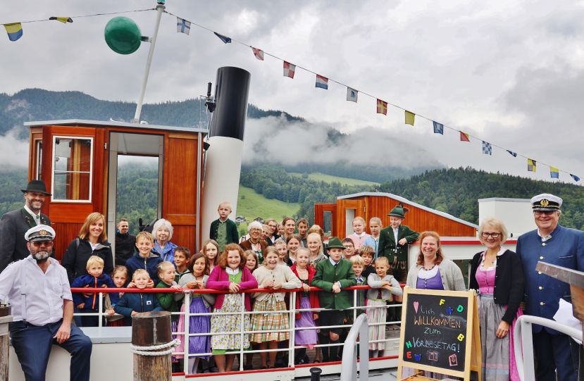 Alle Mann, Frau, Kind und Maus an Bord!