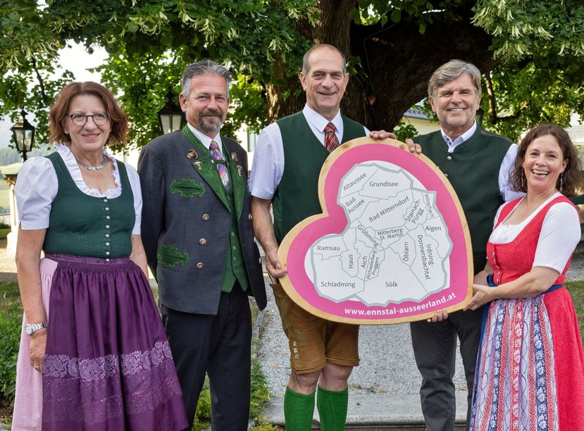 Brigitte Schierhuber, Obmann-Stv. Bgm. Thomas Schönauer (Bad Aussee), Obmann Bgm. Herbert Gugganig (Irdning-Donnersbachtal), Obmann-Stv. Bgm. Fritz Zefferer (Mitterberg-St. Martin) und Geschäftsführerin Barbara Schiefer