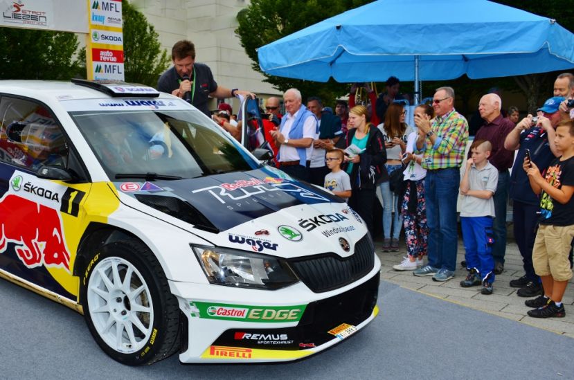 Rallyefeeling pur bei der Tennishalle