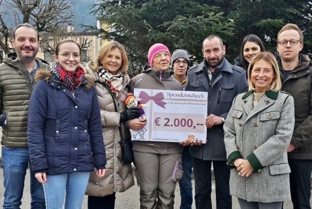 Philipp Neuhold, Lisa Göpfhart, Gabi Platzer (Lions Club Anasia), Barbara Buder, Jasmin Buder, Manfred Butter, Kathrin Hansmann, Kerstin Leitner und Thomas Luidold bei der Spendenübergabe in Trieben.