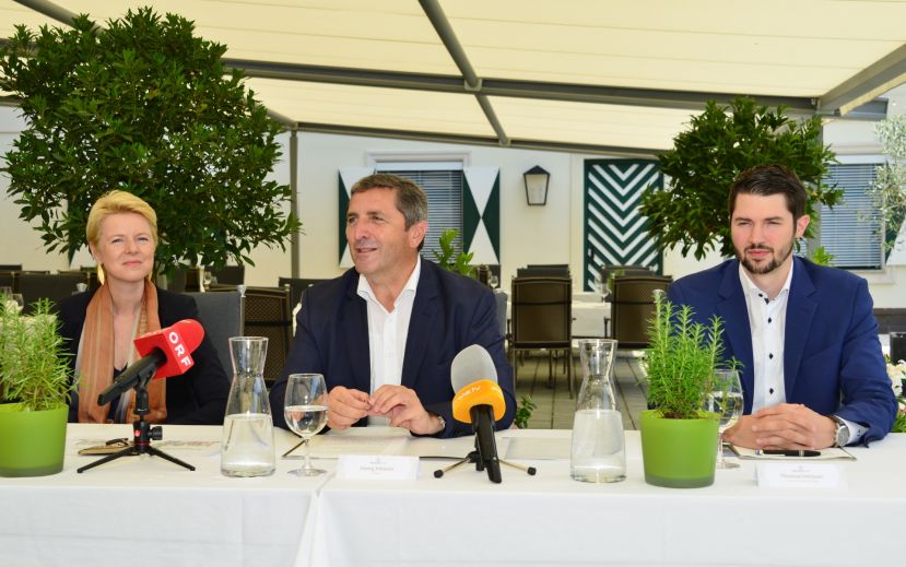 Ines Wohlmuther-Maier, Georg Imlauer und Thomas Imlauer bei der Pressekonferenz
