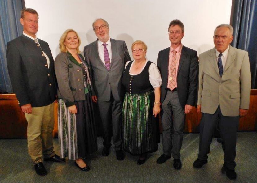 Bürgermeister Oliver Rein, Bürgermeisterin Barbara Krenn, der ehemalige Ortsvorsteher Wendelin Hintereck mit Gattin Christel, Ortsvorsteher Frank Greschel und Ratsschreiber Joachim Mertins