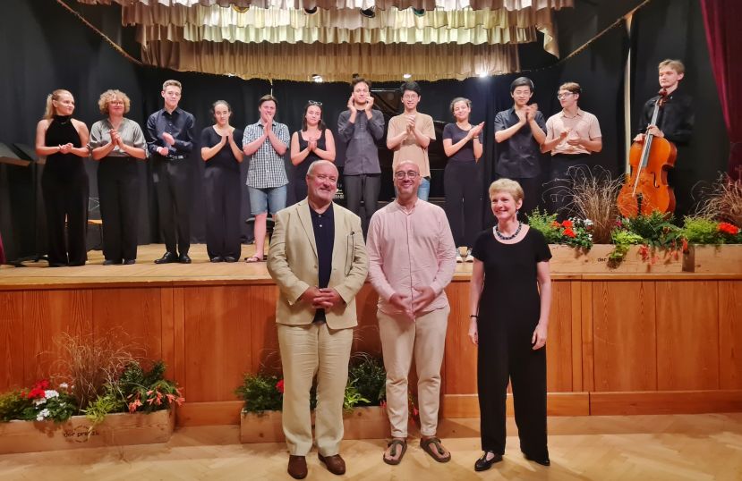 Dozent Herbert Kefer (Viola), Dozent Johannes Krebs (Cello) und Dozentin Univ. Prof. Anke Schittenhelm (Violine)