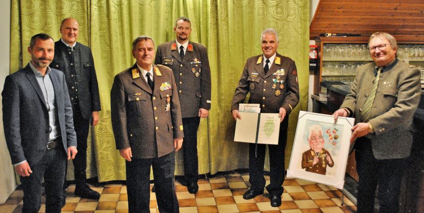 Bezirkshauptmann Dr. Christian Sulzbacher(ganz rechts) als Ehrengast