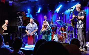 Simone Kopmajer &amp; Band im KuL