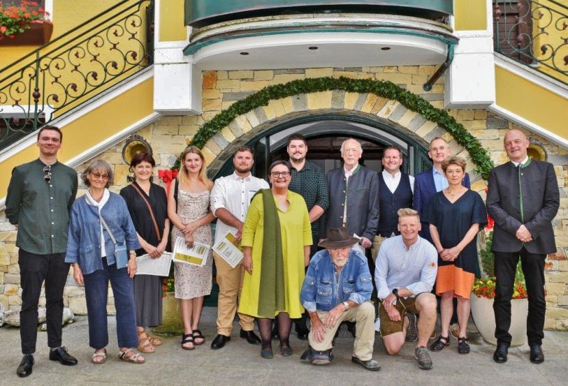 Zwölf „Stolpersteine“ für Schladming