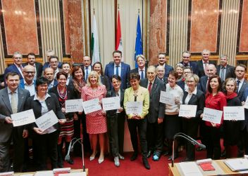 Bundesratspräsident setzt Zeichen zum Welt-AIDS-Tag