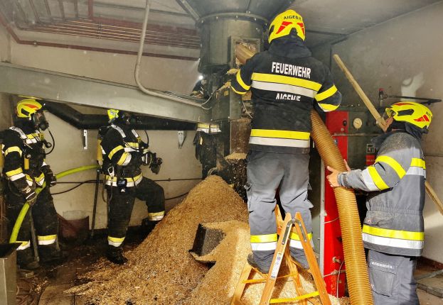 Silobrand im Gewerbegebiet von Aigen/E