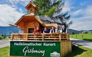 Christian Pieberl (Ortstellenleiter Bergrettung Gröbming), Josef Haas (Bauhof Marktgemeinde Gröbming), Bürgermeister Thomas Reingruber, Mathias Schattleitner (GF TVB Schladming-Dachstein) und Thomas Ferstl (Obmann a. D. TVB Gröbmingerland)