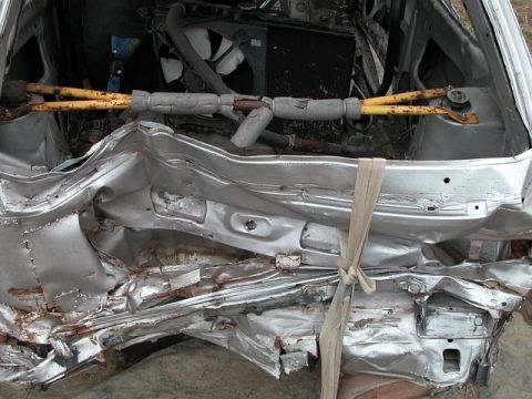 Drei Verletzte bei Auffahrunfall