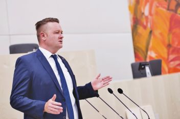 Sozialen Kahlschlag in der Obersteiermark bekämpfen