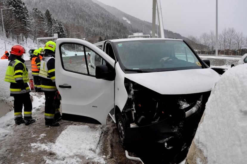 Verkehrsunfall auf der A9