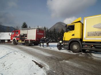 LKW-Bergung in Kirchenlandl